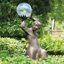Bronzejunge In Limitierter Edition Mit Glaskugel - Lichtträger