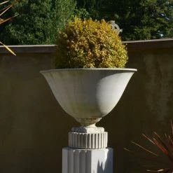 Englischer Blumentopf Steinguss - Heraklit -Gartenwelt Geschaft englischer blumentopf steinguss heraklit4