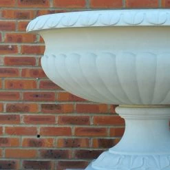 Englisches Pflanzgefäß Steinguss - Farley Castle 9 Englisches Pflanzgefäß Steinguss - Farley Castle -Gartenwelt Geschaft englisches pflanzgefaess steinguss farley castle4