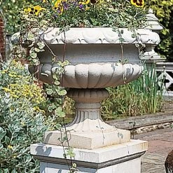 Großer Blumentopf Historisch - Beeston Castle