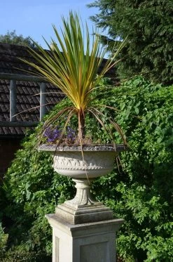 Großes Gartengefäß Historisch - Brickhill Manor -Gartenwelt Geschaft grosses gartengefaess historisch brickhill manor4