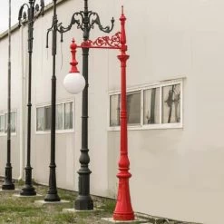 Gusseisen Kandelaber Im Romantischen Stil Mit Kugel-Leuchte - Daina