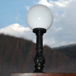 Historische Pollerleuchte Aus Gusseisen Für Den Garten - Torger