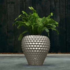 Klassischer Blumentopf Mit Modernem Muster Aus Beton - Mirono