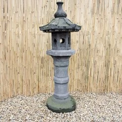 Kunstvolle Japan Laterne Für Den Garten Lavastein Unikat - Osamu