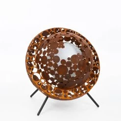 Kunstvolle Lampe Mit Gelasertem Lochrand In Rost - Andres