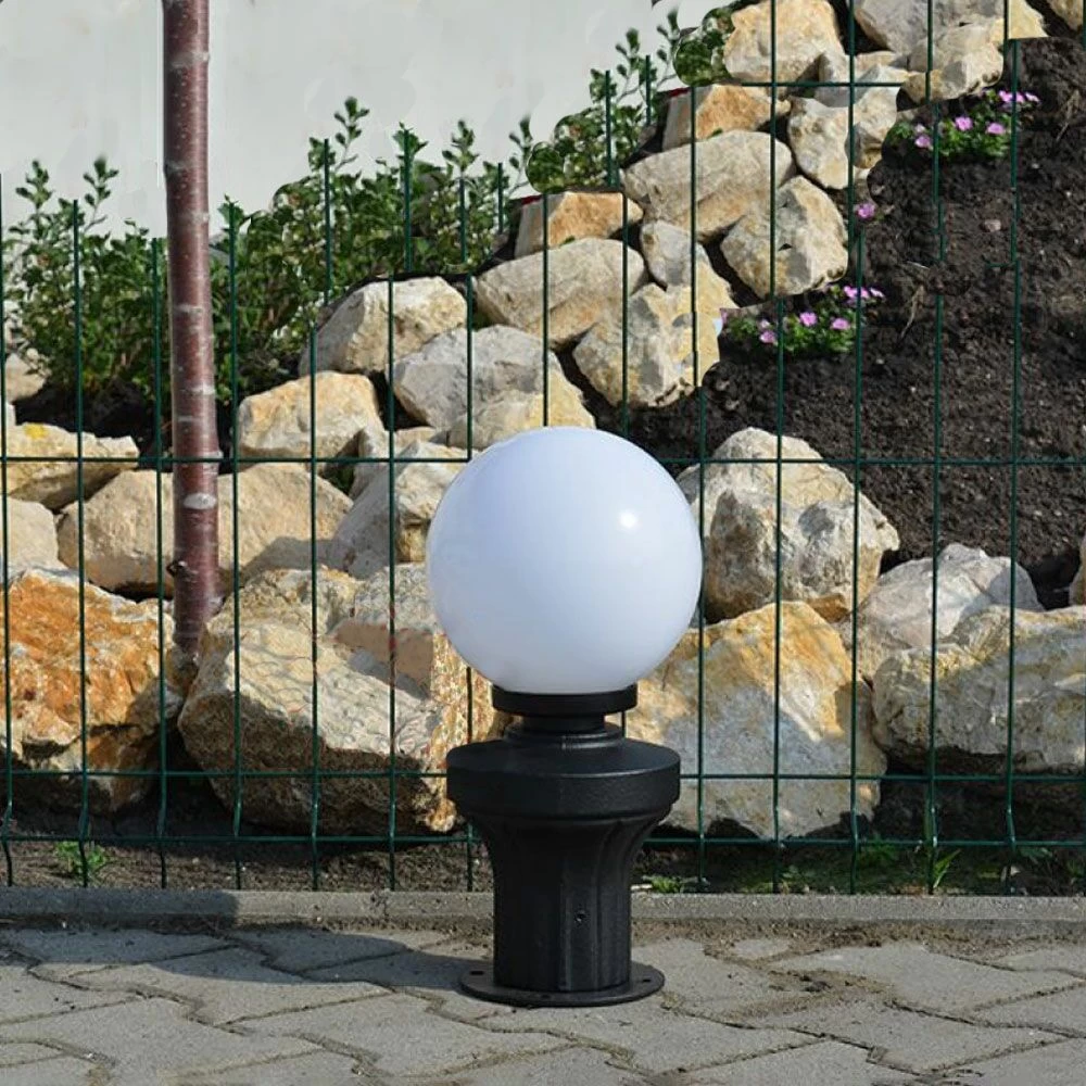 Mini Pfeilerleuchte Aus Gusseisen Für Die Stadt Und Den Garten - Valka 1 Mini Pfeilerleuchte Aus Gusseisen Für Die Stadt Und Den Garten - Valka