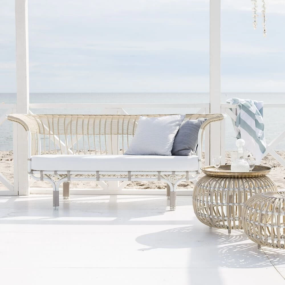 Modernes Weißes Outdoor-Sofa Aus Alu-Rattan - Gartensofa Enna 4 Modernes Weißes Outdoor-Sofa Aus Alu-Rattan - Gartensofa Enna – Bild 4