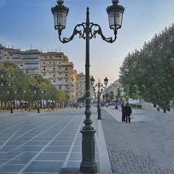 Ornamentreiche Kandelaber Leuchte Aus Gusseisen - Vigdis