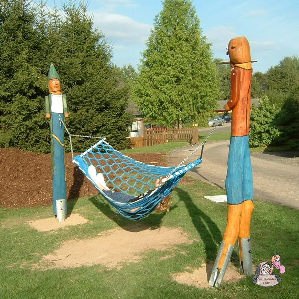 Outdoor Hängematte An Gestell Aus Geschnitzten Holzfiguren - Hängematte Burgfräulein Und Knappe 1 Outdoor Hängematte An Gestell Aus Geschnitzten Holzfiguren - Hängematte Burgfräulein Und Knappe