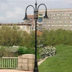 Retro Kandelaber Aus Gusseisen Zur Straßenbeleuchtung - Arik