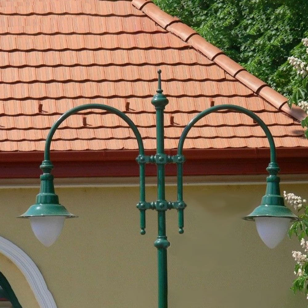 Retro Kandelaber Aus Gusseisen Zur Straßenbeleuchtung - Arik 2 Retro Kandelaber Aus Gusseisen Zur Straßenbeleuchtung - Arik – Bild 2