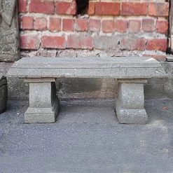 Schöne Bank Aus Stein Unikat Handbehauen