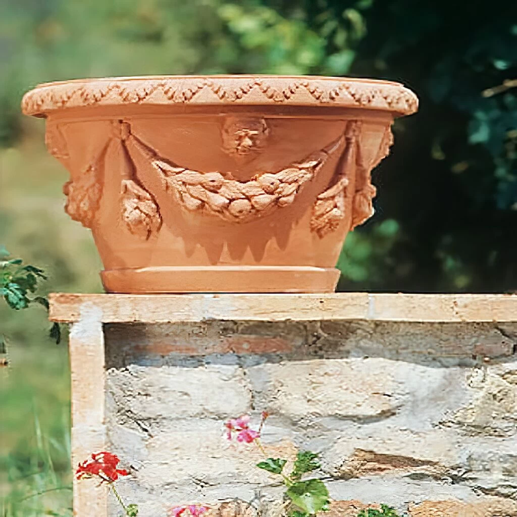 Topf Aus Terrakotta Mit Floralem Ornament - Valeriano 1 Topf Aus Terrakotta Mit Floralem Ornament - Valeriano