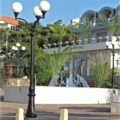 Zeitlose Straßenlampe Aus Gusseisen Mit Kugel-Leuchten - Sumar